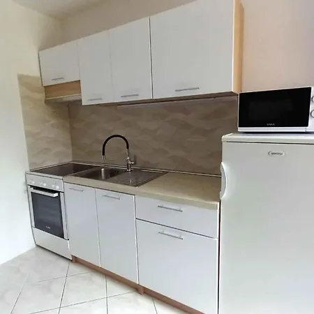 In Porec/istrien 31168 דירה